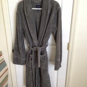 Lands End Robe.. Medium